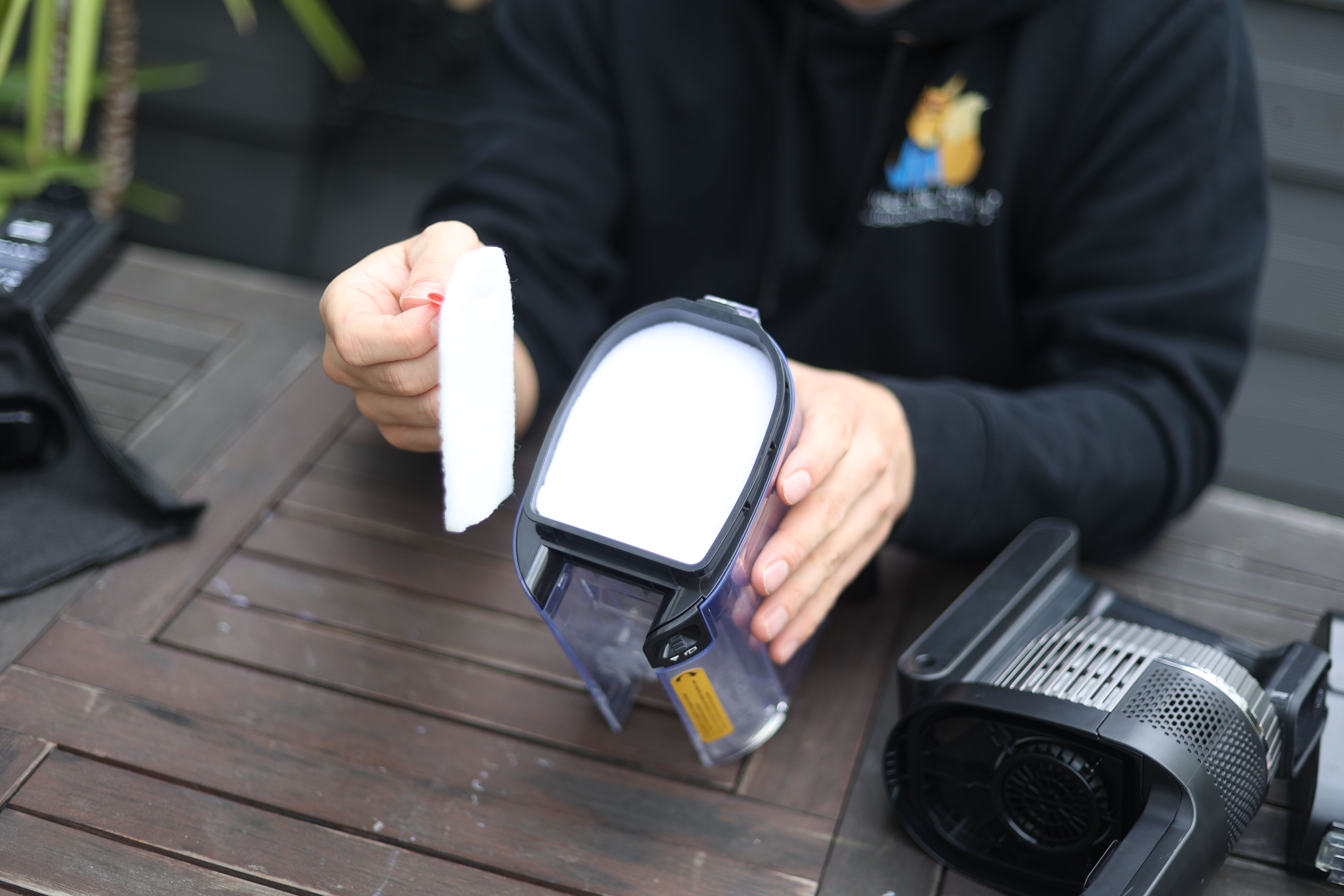 Filter of the Shark Stratos.